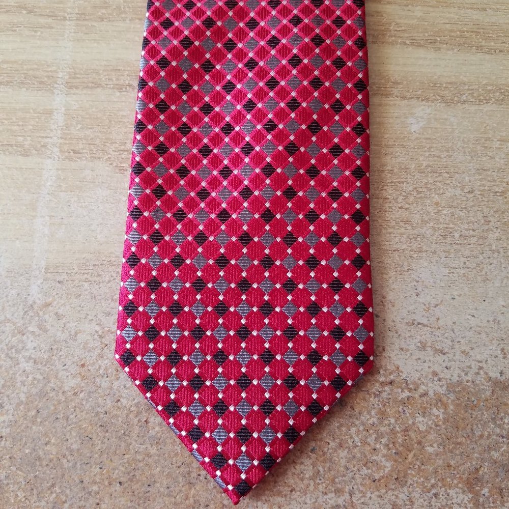 Donald J Trump Signature 100% Silk Tie